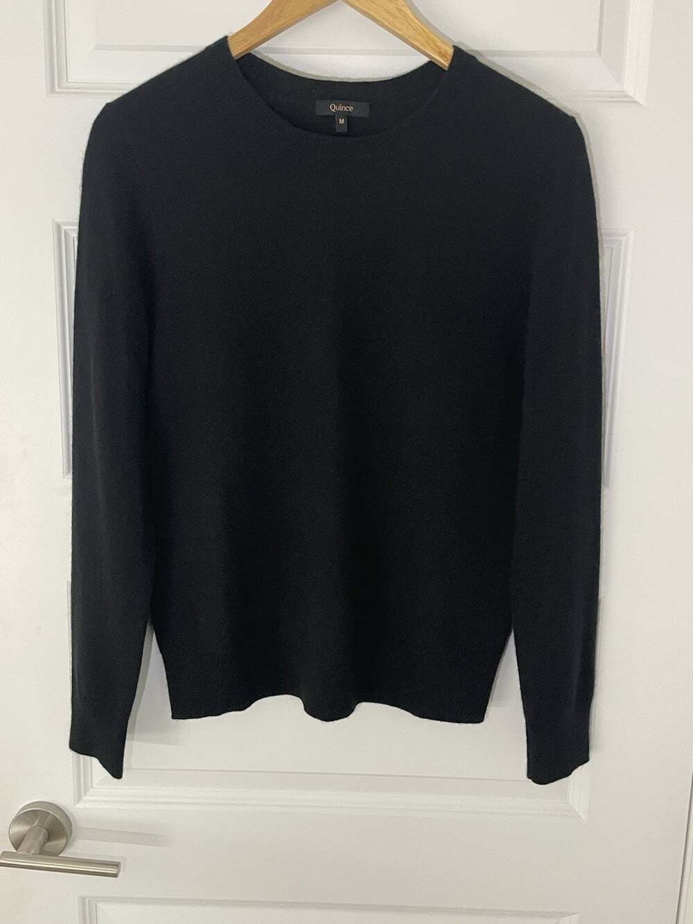Quince Sweater Women M Black 100% Cashmere Essential Minimalist Quiet Luxury EUC